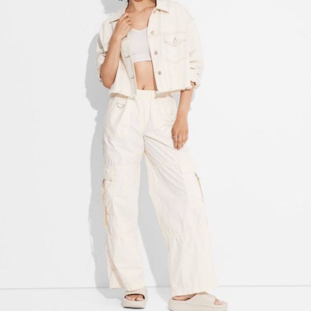 Wild Fable Off White Mid-Rise Wide Leg Cargo Pants